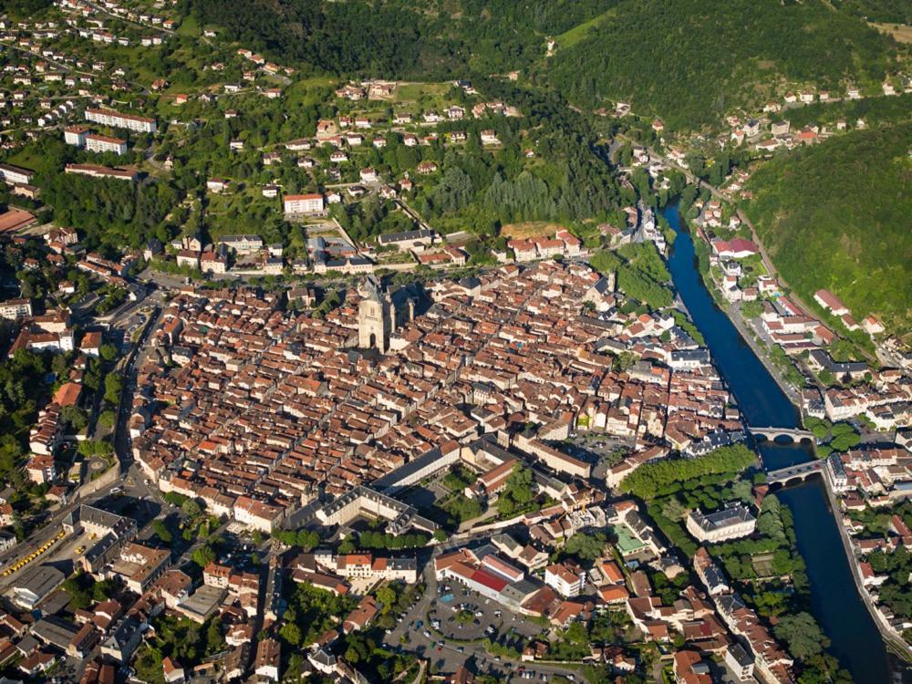 Au Temps D'Antan Lägenhet Villefranche-de-Rouergue Exteriör bild